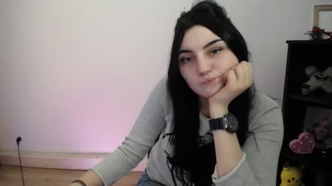 Snapshot of m_i_k_i_ chatting on February 14, 2026, 12:24 pm m_i_k_i_ online show from February 14, 2026, 12:24 pm