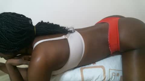 maars_mimi online show from October 14, 2025, 3:24 pm