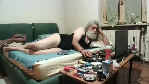 maax1970 online show from September 20, 2025, 11:39 pm