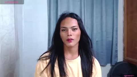 Divina online show from May 7, 2026, 1:16 pm