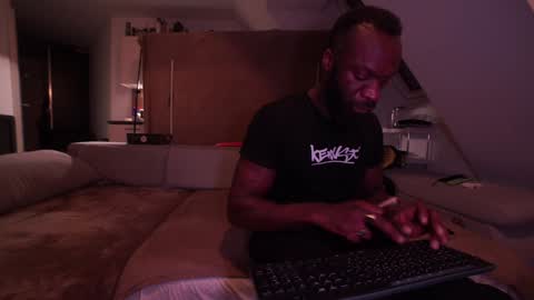 Mac Troy online show from January 4, 2025, 7:55 pm