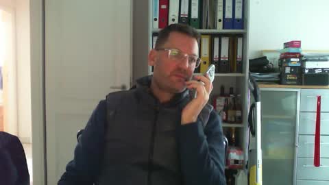 macfly67 online show from December 18, 2024, 10:19 am