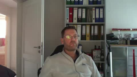 macfly67 online show from December 27, 2024, 2:22 pm