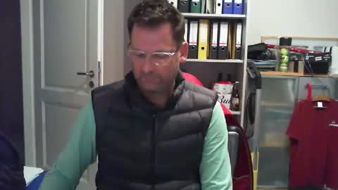 macfly67 online show from January 21, 2025, 9:15 pm