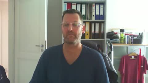 macfly67 online show from February 8, 2025, 10:18 am