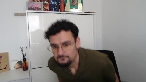 Machete online show from April 18, 2026, 10:52 am