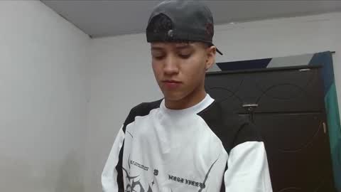 Snapshot of macho_dom chatting on October 24, 2025, 11:23 pm MACHO DOMINANTE online show from October 24, 2025, 11:23 pm