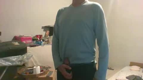 Snapshot of machoalex chatting on May 12, 2026, 7:16 am MACHOLIVRE online show from May 12, 2026, 7:16 am