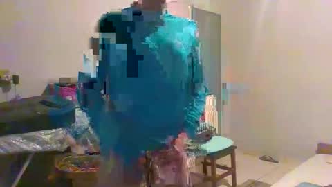 Snapshot of machoalex chatting on May 13, 2026, 7:39 am MACHOLIVRE online show from May 13, 2026, 7:39 am