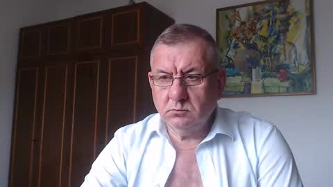 Macho online show from September 11, 2025, 12:27 pm