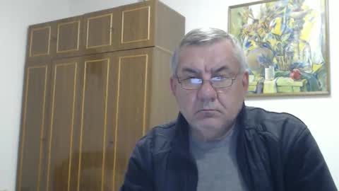 Macho online show from November 24, 2025, 2:44 am