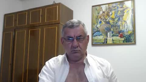 Macho online show from June 4, 2026, 6:47 pm