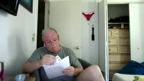 mackdocc001 online show from April 1, 2026, 4:15 pm