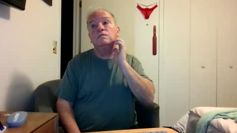 mackdocc001 online show from April 6, 2026, 11:22 am