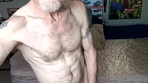 mackdog1369 online show from April 12, 2026, 4:01 pm