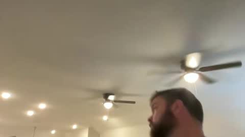 macrackin33 online show from November 18, 2025, 12:38 am