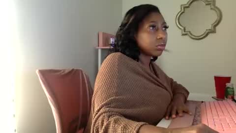 madam_glam online show from April 1, 2026, 4:59 pm