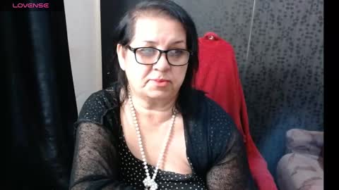 Snapshot of madam_sanjanne chatting on December 6, 2024, 2:13 am Madam Sanjanne online show from December 6, 2024, 2:13 am