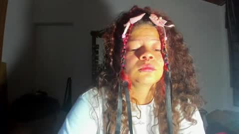 Snapshot of madam_sativa chatting on March 8, 2025, 12:22 am di online show from March 8, 2025, 12:22 am