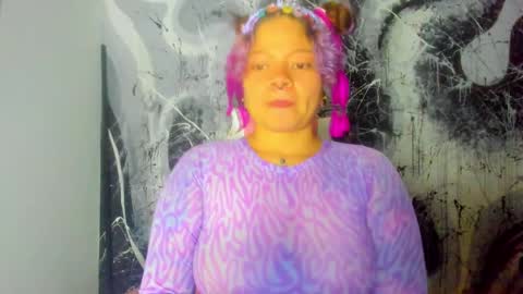 Snapshot of madam_sativa chatting on October 7, 2025, 10:07 pm di online show from October 7, 2025, 10:07 pm