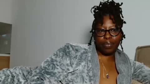 YourMadamIndigo online show from January 8, 2026, 5:54 am