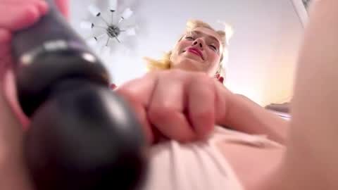 Fiona online show from April 6, 2026, 4:46 am