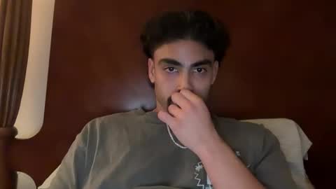 maddaewg101 online show from December 1, 2025, 5:01 am