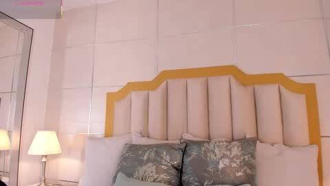 Snapshot of maddieparker chatting on October 28, 2025, 8:00 pm online show from October 28, 2025, 8:00 pm