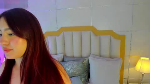 Snapshot of maddieparker chatting on December 17, 2025, 7:09 pm online show from December 17, 2025, 7:09 pm