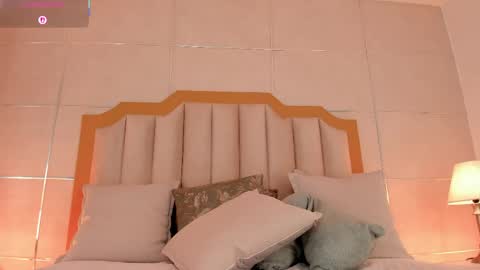    online show from April 16, 2026, 9:39 pm