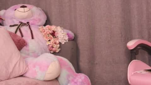 Snapshot of maddisonblush chatting on March 7, 2025, 9:38 pm Maddison online show from March 7, 2025, 9:38 pm