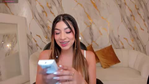 Maddison online show from December 2, 2025, 7:42 pm