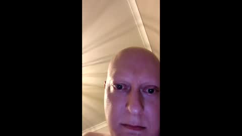 maddogg17 online show from December 17, 2025, 5:52 pm