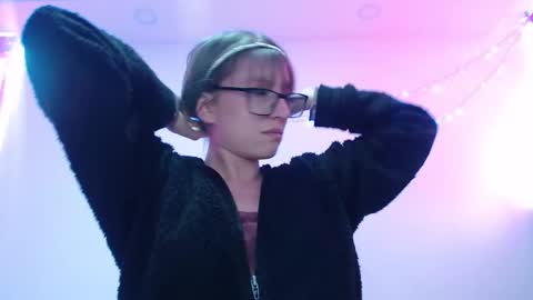 Maddy UwU online show from December 16, 2025, 8:58 pm