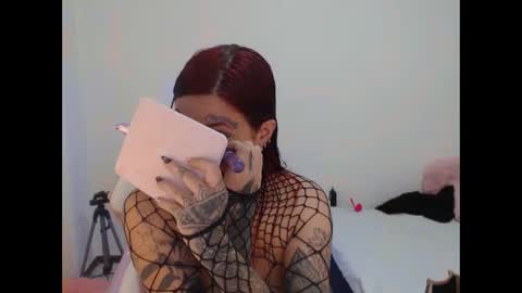 Snapshot of maddy_vicius19 chatting on October 5, 2025, 9:24 pm maddy_vicius19 online show from October 5, 2025, 9:24 pm