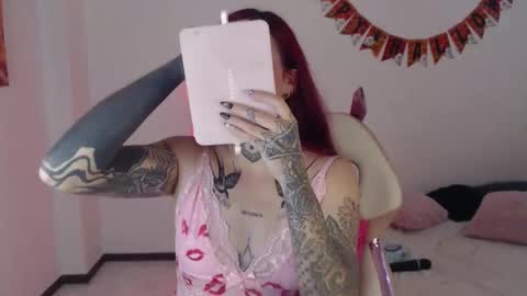 Snapshot of maddy_vicius19 chatting on October 19, 2025, 8:42 pm maddy_vicius19 online show from October 19, 2025, 8:42 pm