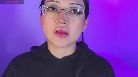   Please followme and rate me your thumbs up online show from November 19, 2025, 11:27 pm