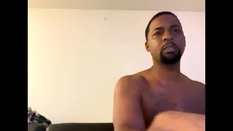 Snapshot of madehersquirt2 chatting on December 25, 2024, 2:03 am madehersquirt2 online show from December 25, 2024, 2:03 am