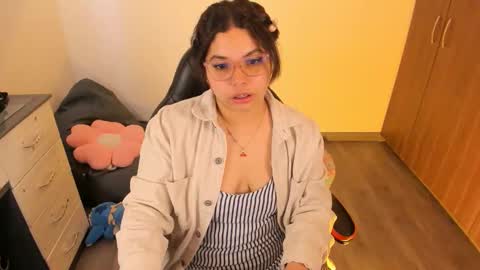 madelaine_taylor online show from October 20, 2025, 3:34 pm