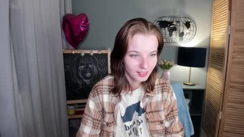 Snapshot of madelaines chatting on September 14, 2025, 9:08 am madelaines online show from September 14, 2025, 9:08 am