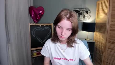 Snapshot of madelaines chatting on September 17, 2025, 8:49 am madelaines online show from September 17, 2025, 8:49 am