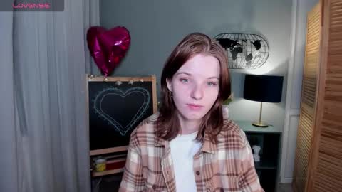 Snapshot of madelaines chatting on September 20, 2025, 8:15 am madelaines online show from September 20, 2025, 8:15 am