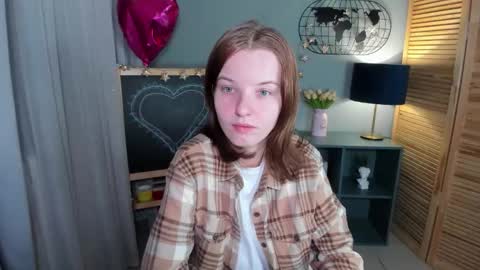 Snapshot of madelaines chatting on September 23, 2025, 8:39 am madelaines online show from September 23, 2025, 8:39 am