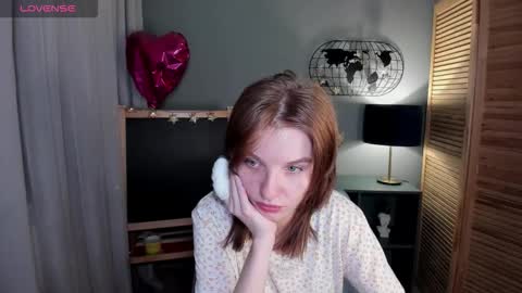 Snapshot of madelaines chatting on October 12, 2025, 10:25 am madelaines online show from October 12, 2025, 10:25 am