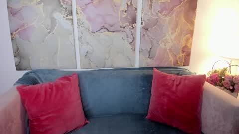 Snapshot of madelaines chatting on January 11, 2026, 9:14 am madelaines online show from January 11, 2026, 9:14 am