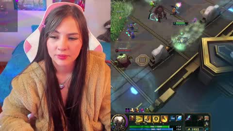 Snapshot of madeleine_shinobi chatting on December 22, 2024, 2:06 am Emily Only Fans online show from December 22, 2024, 2:06 am