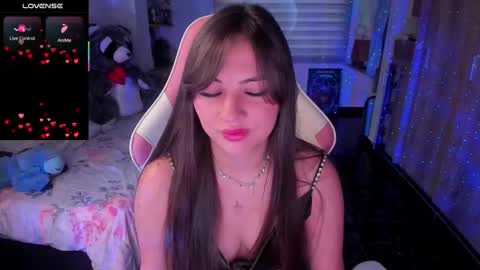 Emily     Only Fans  online show from November 11, 2025, 10:32 pm