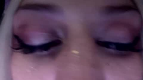 madeline online show from November 27, 2025, 5:42 am