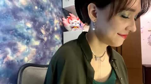 Snapshot of madgeflewelling chatting on November 7, 2025, 12:49 pm madgeflewelling online show from November 7, 2025, 12:49 pm