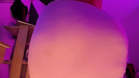 Madisson Smith  online show from December 14, 2025, 6:45 pm